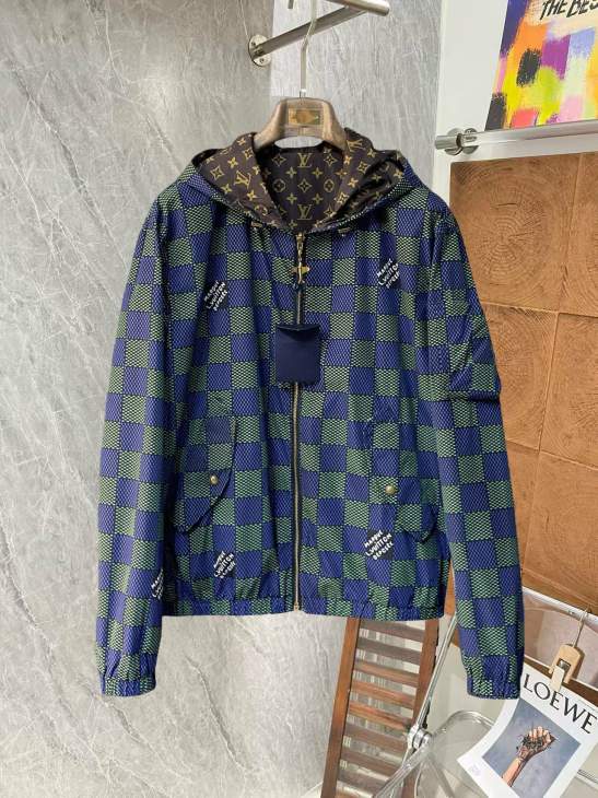 Picture of Louis Vuitton Jackets _SKULVM-3XLxetr2631904